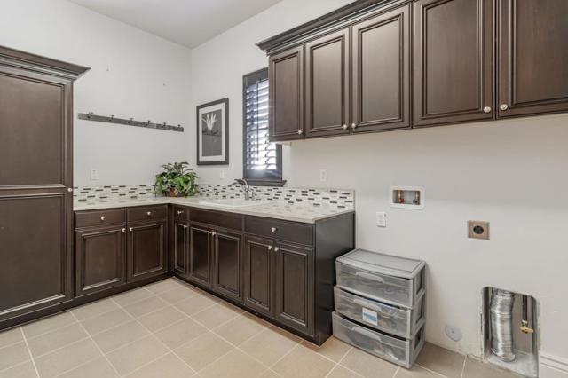 7 Stonebrae Road, Hayward CA: https://media.crmls.org/mediaz/2b404200-5be4-4daa-9e10-1d50508ae6d9.jpg
