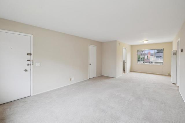 15 Kent Place, Menlo Park CA: https://media.crmls.org/mediaz/2b407795-8a61-46a7-8e91-8ee1902fa6ac.jpg