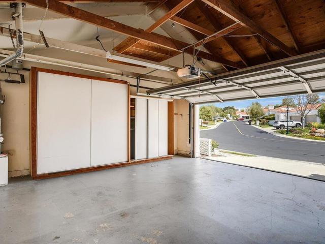 4951 DELOS WAY, Oceanside CA: https://media.crmls.org/mediaz/2b40972d-c1c0-40c0-902d-41e23cd6e877.jpg