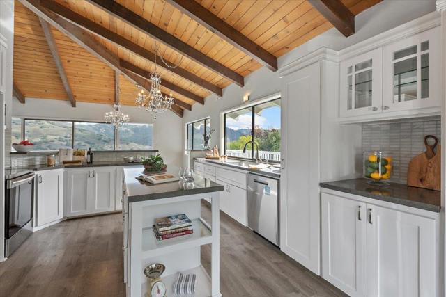 16280 Oak Canyon Drive, Morgan Hill CA: https://media.crmls.org/mediaz/2b418cf9-ae1e-4a71-ae43-d8d7f673f5ab.jpg