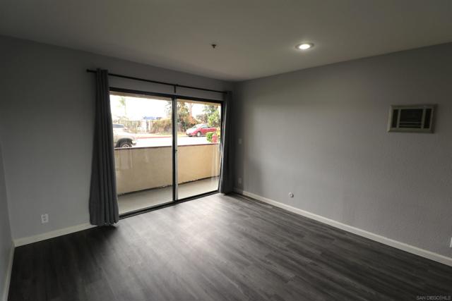 4041 Oakcrest Dr, San Diego CA: https://media.crmls.org/mediaz/2b41b60f-43cd-4f91-ad0e-a37074fb9d6b.jpg