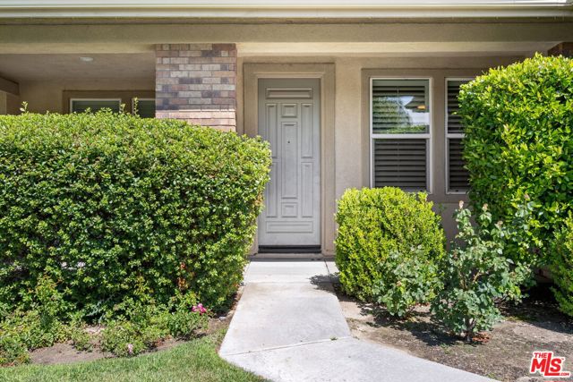 45495 Peacock Place, Temecula CA: https://media.crmls.org/mediaz/2b424eda-78b3-4e1f-81a7-a637fc7d51f9.jpg