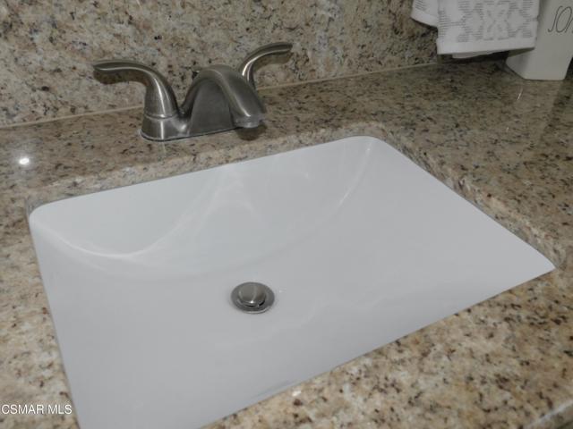 467 Sundance Street, Thousand Oaks CA: https://media.crmls.org/mediaz/2b42a4a8-bdb7-4190-b224-9ac949c7c0d8.jpg