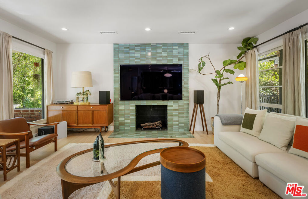 MLS #26851955 image #2
