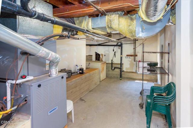 1372 Inverness Drive, Pasadena CA: https://media.crmls.org/mediaz/2b42d9d4-871e-45f6-a2a1-89c70fd91749.jpg