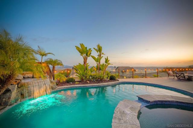 5324 Bella Vista St, Santee CA: https://media.crmls.org/mediaz/2b436608-c62f-4171-bb79-ac5a82cdca07.jpg