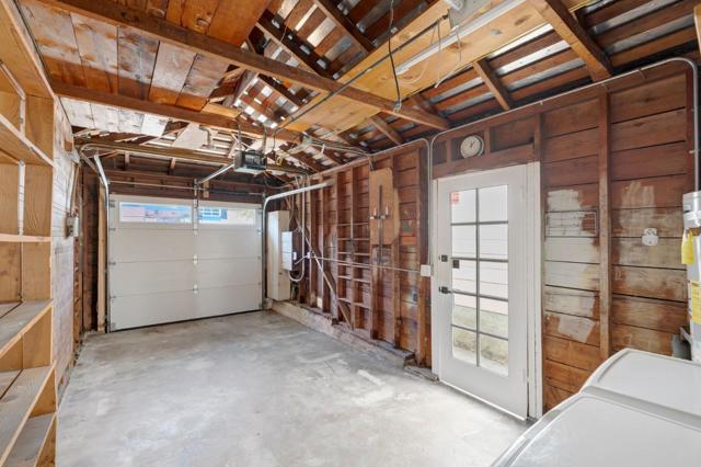 516 Maple Avenue, San Bruno CA: https://media.crmls.org/mediaz/2b43a292-4695-483e-bf8b-1498b0b09fc2.jpg