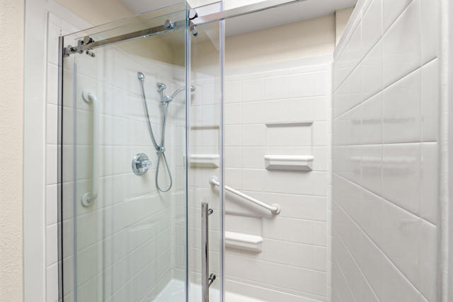 77739 Cape Verde Drive, Palm Desert CA: https://media.crmls.org/mediaz/2b43e555-3367-4495-a46b-842c23eb55f3.jpg