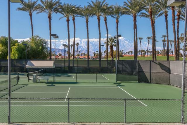 247 Vista Royale W Circle, Palm Desert CA: https://media.crmls.org/mediaz/2b44e8e0-353f-4fa1-8a83-97122639eb83.jpg