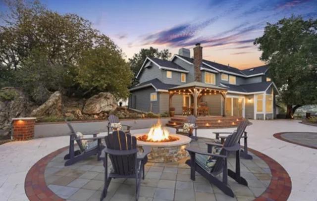 985 Woodview Place, San Jose CA: https://media.crmls.org/mediaz/2b45665f-4b4b-4aec-9b4d-e40ea2cdaeea.jpg