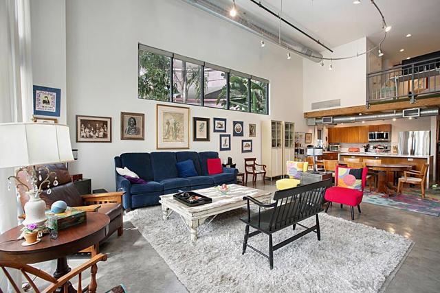 4055 3rd Avenue, San Diego CA: https://media.crmls.org/mediaz/2b459ab8-c6e3-406d-a5da-c617d3d4a9f3.jpg