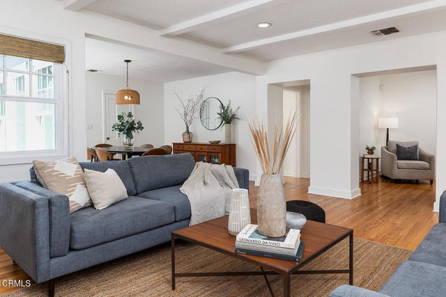 Detail Gallery Image 8 of 36 For 545 N Sunnyslope Ave, Pasadena,  CA 91107 - 3 Beds | 2/1 Baths