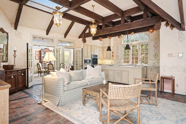 Detail Gallery Image 23 of 60 For 1879 Viking Way, La Jolla,  CA 92037 - 5 Beds | 5/1 Baths