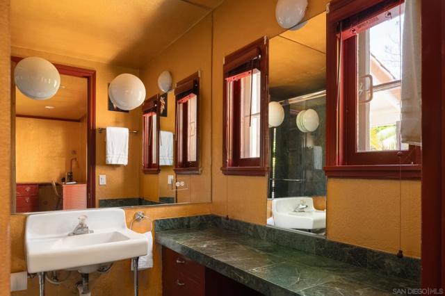 1010 Myrtle Way, San Diego CA: https://media.crmls.org/mediaz/2b466c56-8dce-44ab-bc31-494e61d583ff.jpg