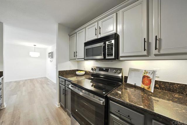 5252 Orange Avenue, San Diego CA: https://media.crmls.org/mediaz/2b46b6a9-7c81-464f-a841-5be581fef0c0.jpg