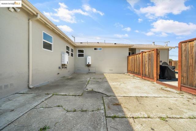 96 Highway Avenue, Bay Point CA: https://media.crmls.org/mediaz/2b46d512-c2a2-44b4-bac4-ece89b0aedd1.jpg