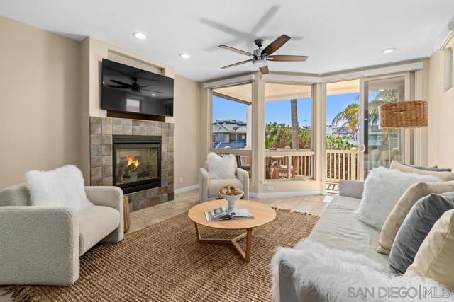 814 Kingston Ct, San Diego CA: https://media.crmls.org/mediaz/2b475f83-0569-4de6-a4e2-7a1febef2f29.jpg
