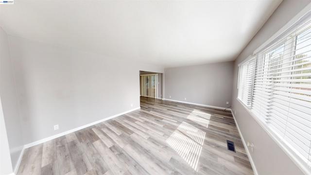 Image 14 of 22 For 2105 48th Ave