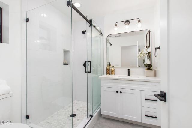 Detail Gallery Image 19 of 51 For 3015 Henrietta Ave, La Crescenta,  CA 91214 - 3 Beds | 3 Baths