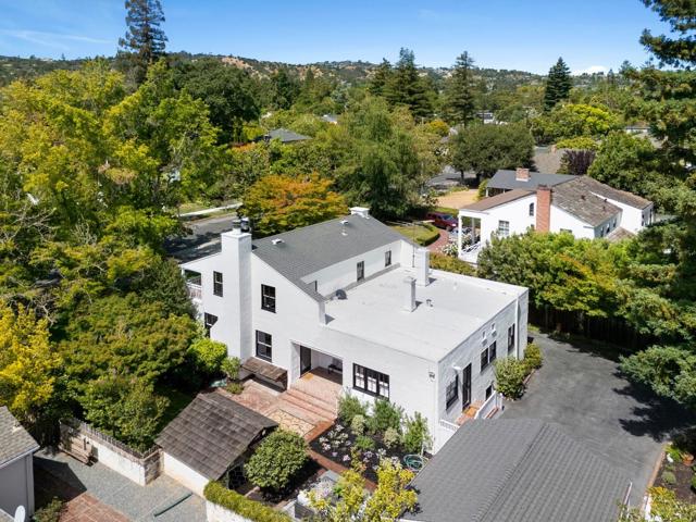 48 Turnsworth Avenue, Redwood City CA: https://media.crmls.org/mediaz/2b481c37-40ec-43ee-8c20-d9141541ff4e.jpg