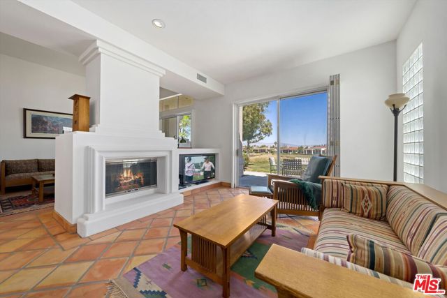 57766 Interlachen, La Quinta CA: https://media.crmls.org/mediaz/2b485a8c-5ed4-4315-a67b-e0769aa57117.jpg