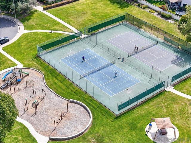 1059 Buena Vista Way, Chula Vista CA: https://media.crmls.org/mediaz/2b488242-1177-4976-876d-bc32c1be4518.jpg