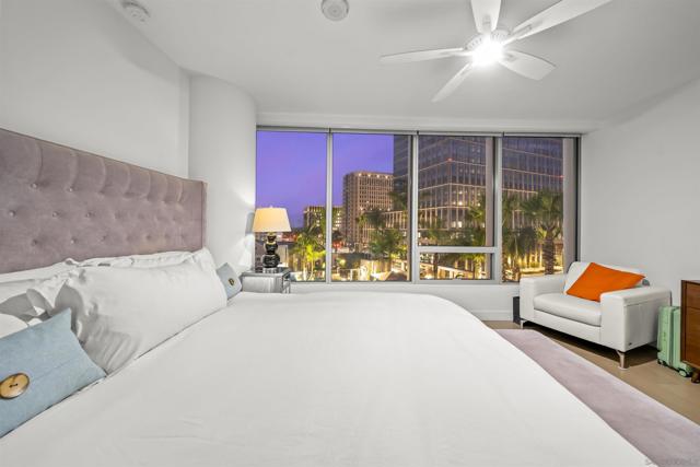 888 W E St, San Diego CA: https://media.crmls.org/mediaz/2b48e757-dd01-48d2-acf0-3e75fc2943ce.jpg