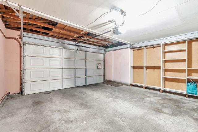 347 Kinross Drive, Walnut Creek CA: https://media.crmls.org/mediaz/2b49e2c2-617b-4fc9-82e8-abb973b858ed.jpg