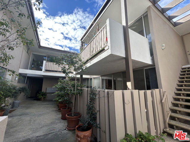 Drew Fenton | 833 Moraga Drive Los Angeles CA | MLS: 7508496 Drew Fenton | 833 Moraga Drive Los Angeles CA | MLS: 7508496