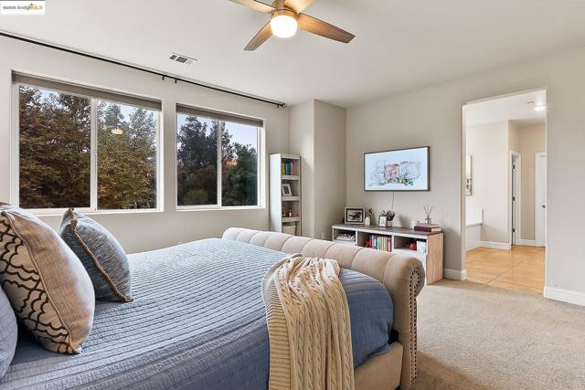 716 Cabada Dr, Brentwood CA: https://media.crmls.org/mediaz/2b4a3817-ad35-4b26-99ec-b6fd8c04314f.jpg