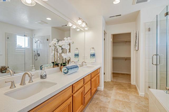 1657 Via Cortina, San Jose CA: https://media.crmls.org/mediaz/2b4a9838-6ce6-4b81-9e7f-d5f843ade555.jpg