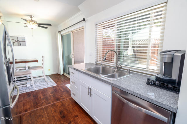 1501 Raccoon Court, Ventura CA: https://media.crmls.org/mediaz/2b4ac8ce-de1a-406e-a428-3ec943afe283.jpg