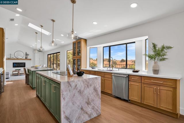 5505 Old School Rd, Pleasanton CA: https://media.crmls.org/mediaz/2b4aecf3-fe5a-4922-b389-0fcdfdef388d.jpg