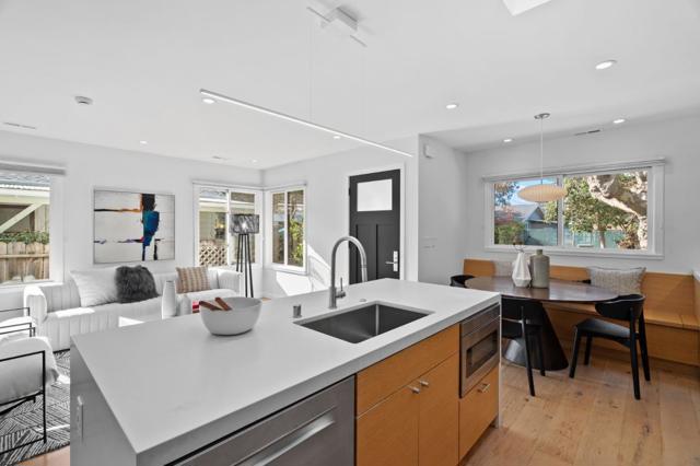 628 8th Avenue, Menlo Park CA: https://media.crmls.org/mediaz/2b4b62a0-35a1-432f-9e68-675879dfee52.jpg