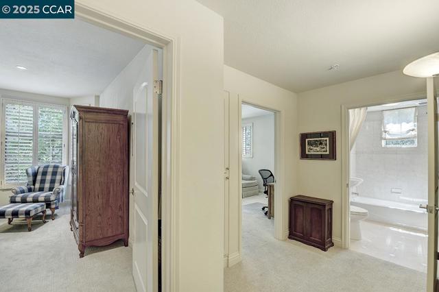 5920 Horsemans Canyon Dr, Walnut Creek CA: https://media.crmls.org/mediaz/2b4b9117-fd1a-4032-addb-ff77e6dda816.jpg