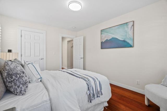 210 Creekside Village Drive, Los Gatos CA: https://media.crmls.org/mediaz/2b4c779e-5acc-410b-9d3e-b34a59835e84.jpg