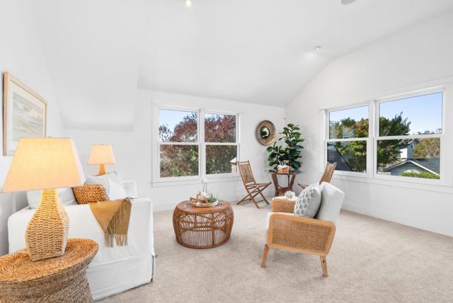 910 Pelton Avenue, Santa Cruz CA: https://media.crmls.org/mediaz/2b4caa53-9eb6-41b4-b035-3f4c1904ae40.jpg