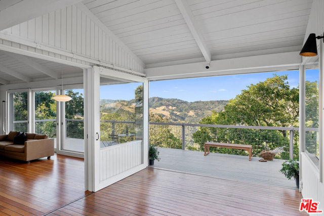 351 Wall Road, Napa CA: https://media.crmls.org/mediaz/2b4d0077-b0b1-418b-a783-57963f3f1bd7.jpg