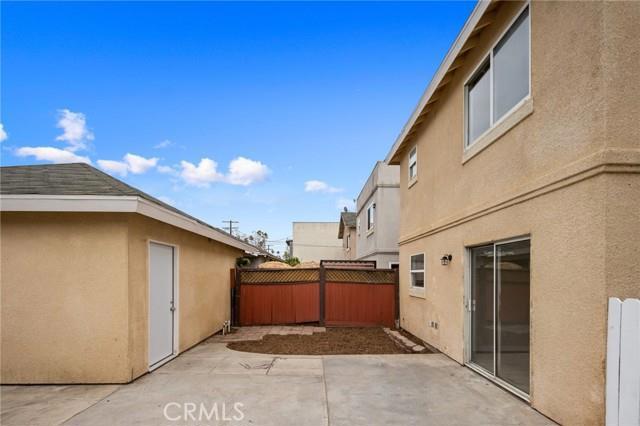 2627 W Vernon Avenue, Los Angeles CA: https://media.crmls.org/mediaz/2b4d6803-0ae0-4e8e-86b6-06612dfa234d.jpg