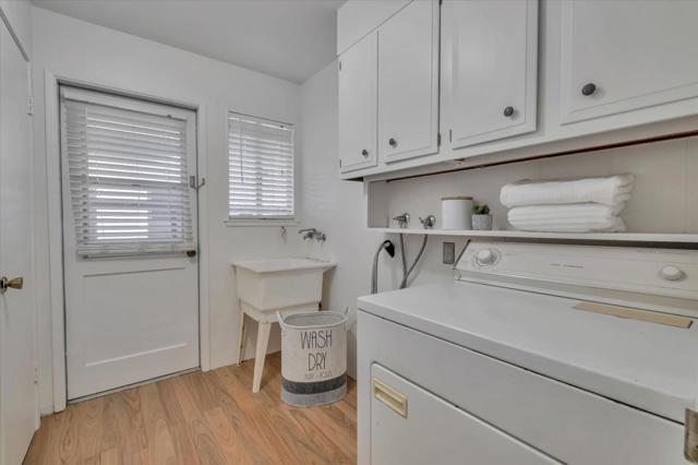 103 Darlington ln, Soquel CA: https://media.crmls.org/mediaz/2b4d8f58-a9fd-439b-add2-575a80ce1e81.jpg