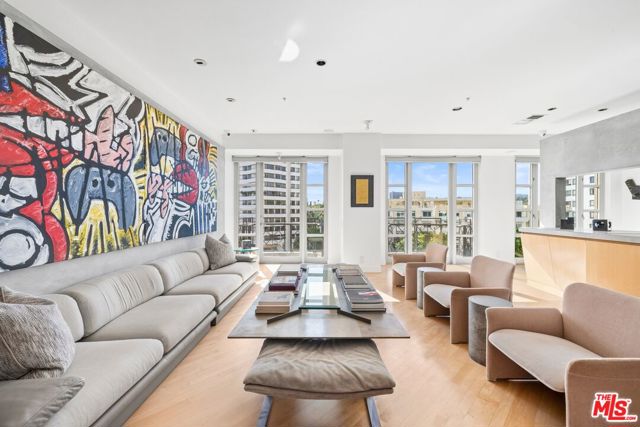 10580 Wilshire Boulevard, Los Angeles CA: https://media.crmls.org/mediaz/2b4dca71-9494-4d27-bcf1-a4130c0516d0.jpg