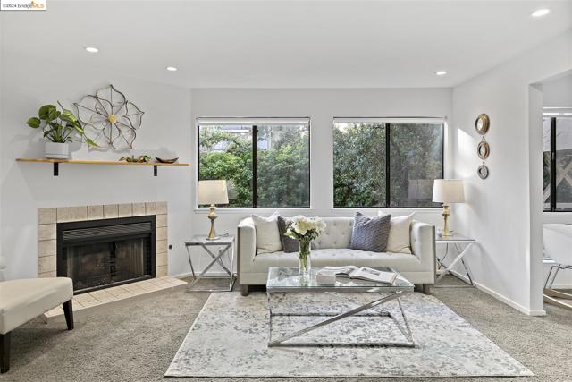 Image 13 of 53 For 545 Pierce St  2207