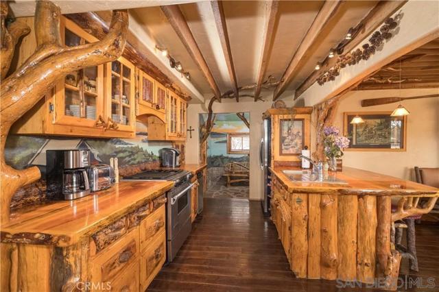 43133 Sheephorn Rd, Big Bear CA: https://media.crmls.org/mediaz/2b4e1743-b4c1-45b8-9812-86bd6a9db7e1.jpg