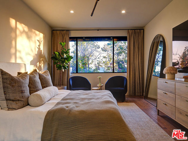 1830 Westholme Avenue, Los Angeles CA: https://media.crmls.org/mediaz/2b4ec855-6e53-4c97-afa6-6568f44b803a.jpg