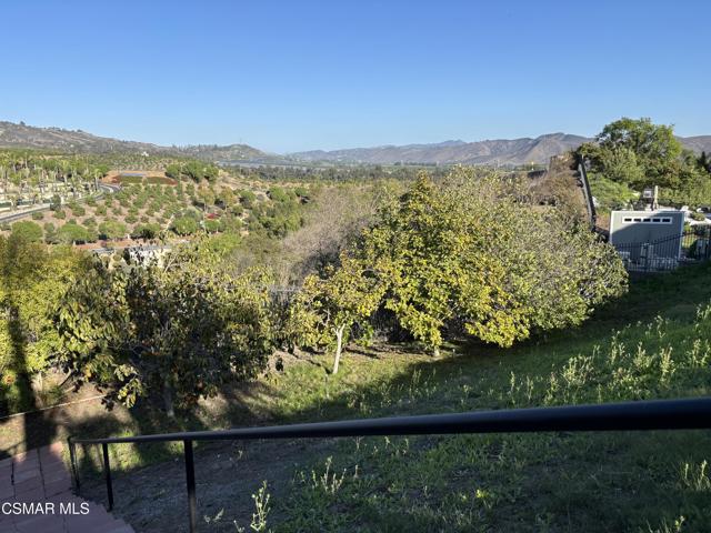 7111 Los Coyotes Place, Camarillo CA: https://media.crmls.org/mediaz/2b4fe91d-ba25-464e-8f7c-088b73ae7345.jpg