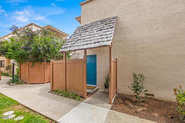 138 S Bryn Mawr Street, Ventura CA: https://media.crmls.org/mediaz/2b5090d3-1158-4bd0-acc6-cfff1b7c73d1.jpg