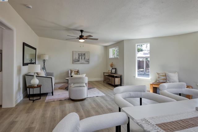 4152 Converse St, Fremont CA: https://media.crmls.org/mediaz/2b50988d-be6f-4b55-9c4e-0d9faebd6bd2.jpg