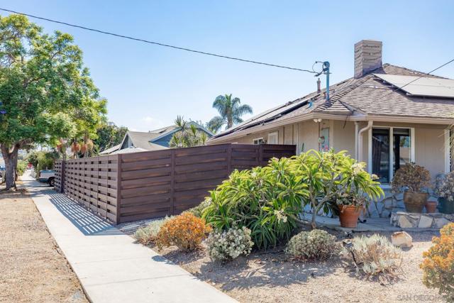 127 Warner Street, Oceanside CA: https://media.crmls.org/mediaz/2b50b4a2-92c2-4c4d-90e8-48e08a759add.jpg