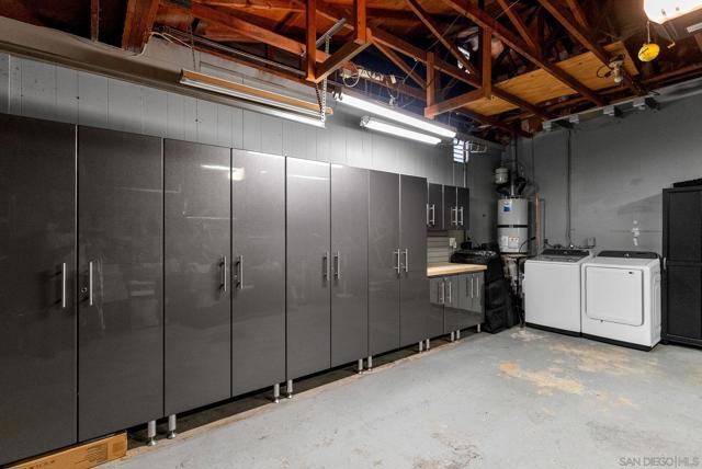 1650 Point Mugu Court, Chula Vista CA: https://media.crmls.org/mediaz/2b52cce1-c2d5-4e84-939b-6ddf3358f011.jpg