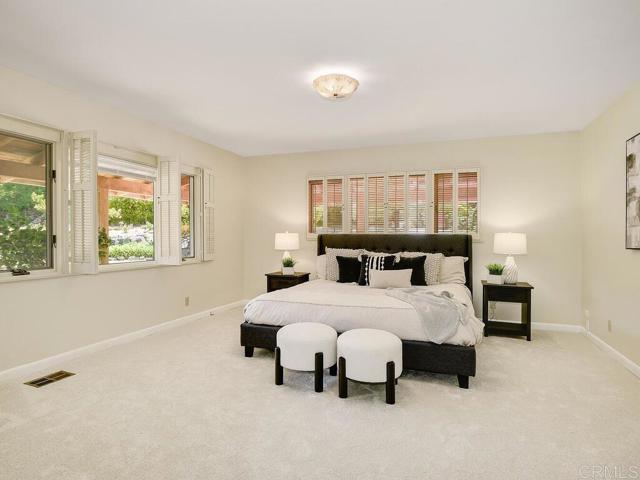 6418 Paseo Delicias, Rancho Santa Fe CA: https://media.crmls.org/mediaz/2b530620-08c4-4d4b-8c38-6d6d0e286968.jpg